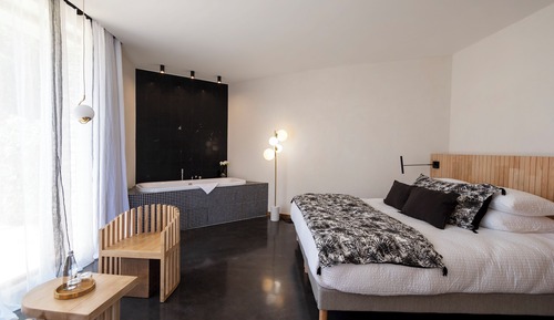 Premium Room, 1 King Bed, Private Pool