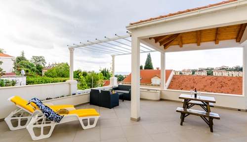 Studio (Studio Apartment with Terrace)