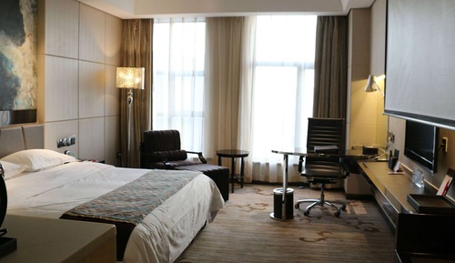 Business Room, 1 King Bed, Non Smoking
