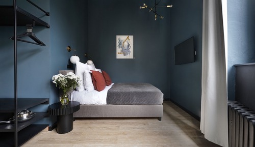 Large Room with Sofa Bed