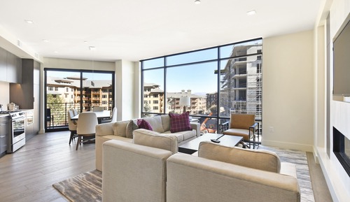 Condo, 2 Bedrooms