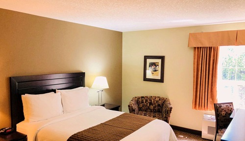 Standard Room, 1 Queen Bed, Non Smoking