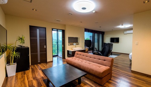 [Japanese modern suite Japanese-Western room] 55sqm + terrace 12sqm, Shigaraki ware open-air bath,NS