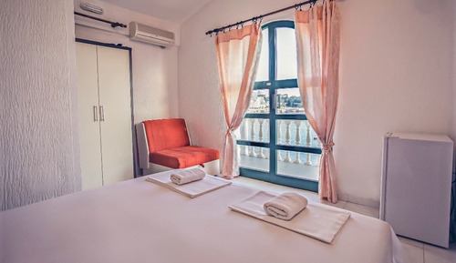 Comfort Triple Room, Sea View