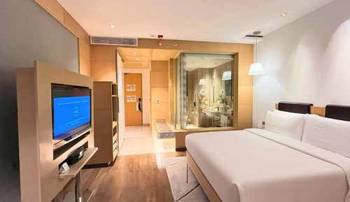 Standard Room, 1 Queen Bed, Accessible, City View