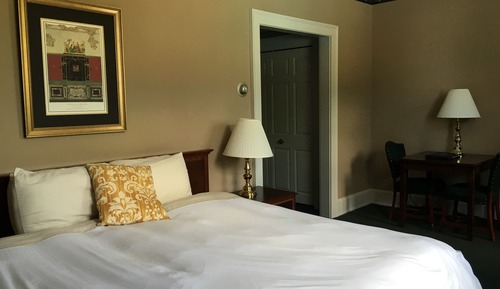 Standard Room, 1 King Bed