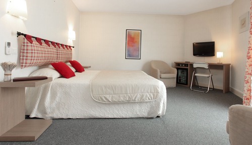 Premium Suite