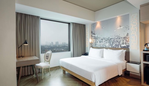 Standard Room, 1 King Bed