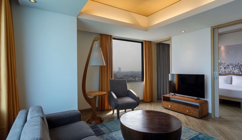 Suite, 1 King Bed