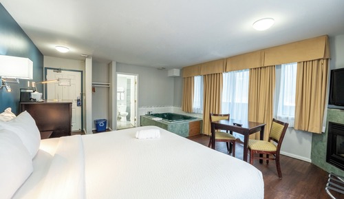 Upgraded, Honeymoon Single Room, 1 King Bed, Non Smoking