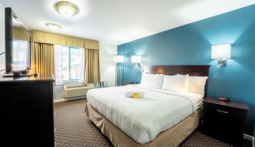 Standard Single Room, 1 King Bed, Non Smoking