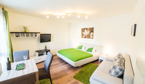 Basic Studio Suite, Kitchen