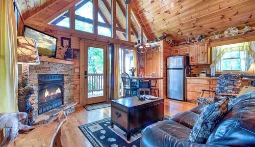 Studio (2 Bedrooms)