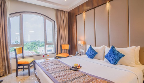Fern Club Suite