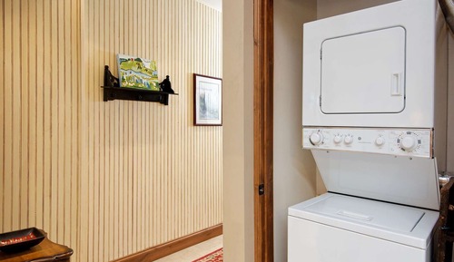 Condo (Chateau DuMont 17)