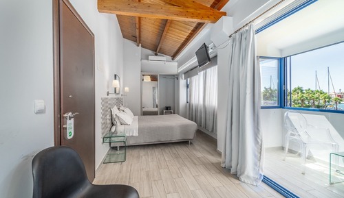 Premium Room