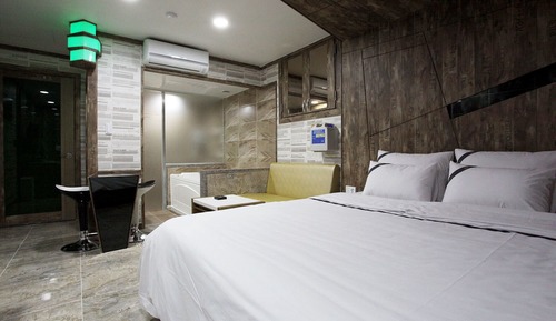 Room (Special Room)