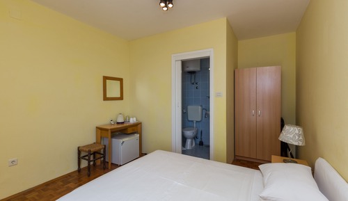 Double Room (Beautiful Nest Rooms - Double Room wi)