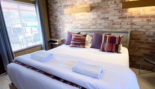 King Bed 2 People Room
