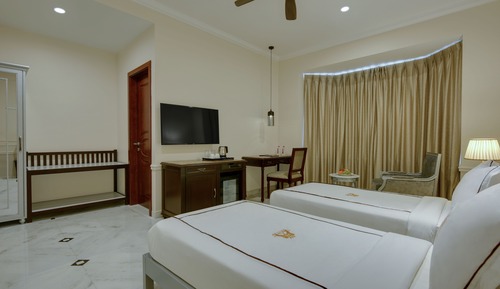 Junior Studio Suite