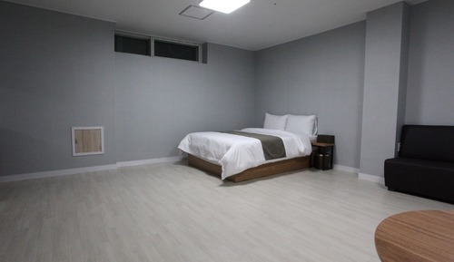 Room (Party Room (Phone Inquiry) (2 Bedroom)