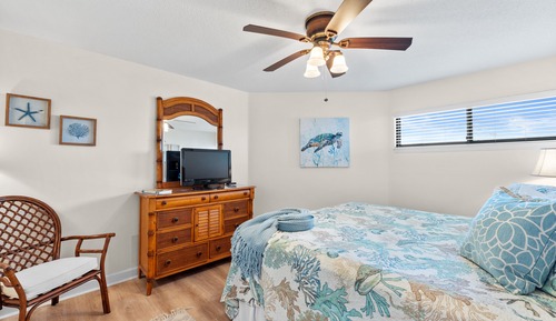 Condo, 2 Bedrooms, Ocean View (205 W)