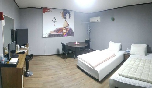 Room (Suite Twin)