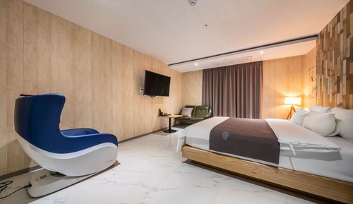 Room (MARVEL)