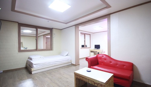 Room (Special)