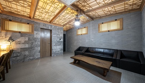 Room (Suite Hanok VIP (010-7531-6927 Call o)