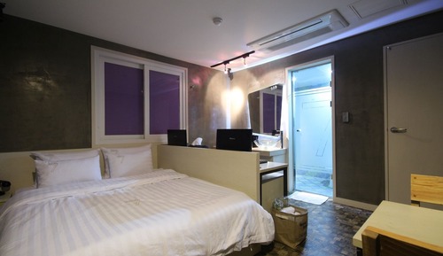 Room (Deluxe Room (OTT Bathtub))