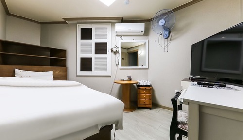 Room (Single room)