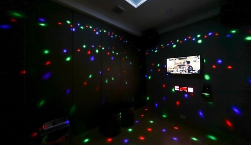 Room (Deluxe B Karaoke 18: 00-22: 00)