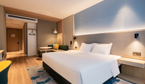 King Standard Extra Floor Space