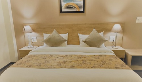 Deluxe Suite, 1 Bedroom, Smoking, Balcony