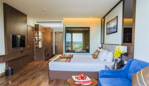 Deluxe Family Connecting Room with Seaview