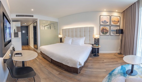 Deluxe Room, 1 King Bed, Non Smoking, City View