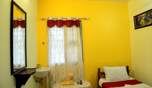 Deluxe Single Room