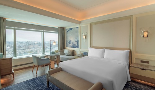Deluxe Room, 1 King Bed, City View