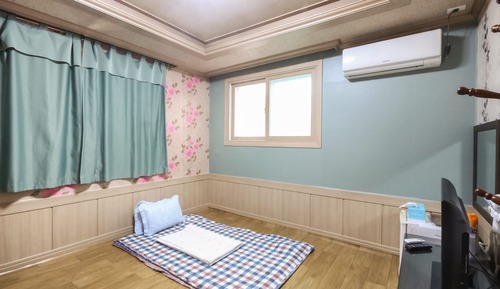 Room (Ondol (Non-Refundable))