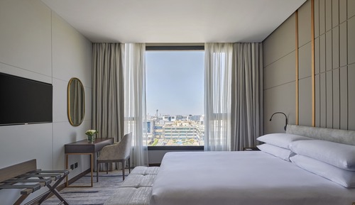Suite, 1 King Bed, Club Lounge Access (Arkan)