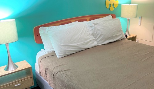 Economy Room