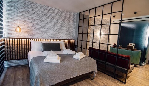 Executive Suite, Balcony (Urban)