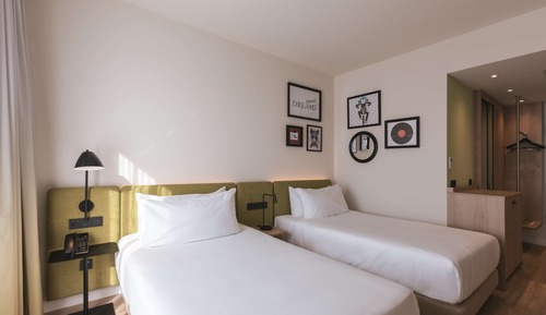 Family Twin Room (Connecting)