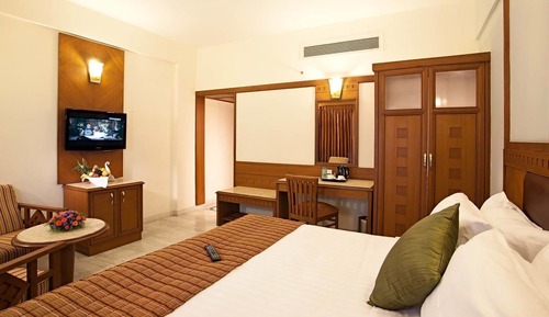 Club Room, 1 King Bed