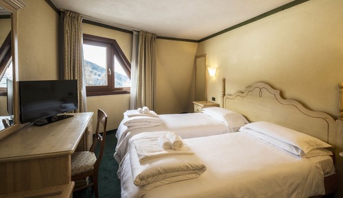 Classic Double Room