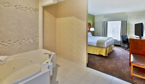 Suite, 1 King Bed, Jetted Tub