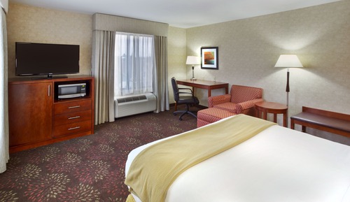Standard Room, 1 Queen Bed, Accessible (Mobility, Roll-In Shower)