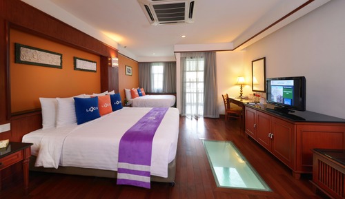 Premier Water Chalet