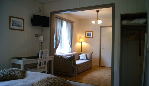 Family Room (Standard)